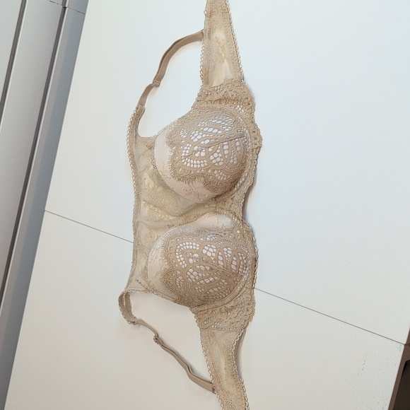 Victoria's Secret Beige Nude Dream Angels Lace High-Neck Lined Demi Bra 32D EUC - Picture 6 of 7